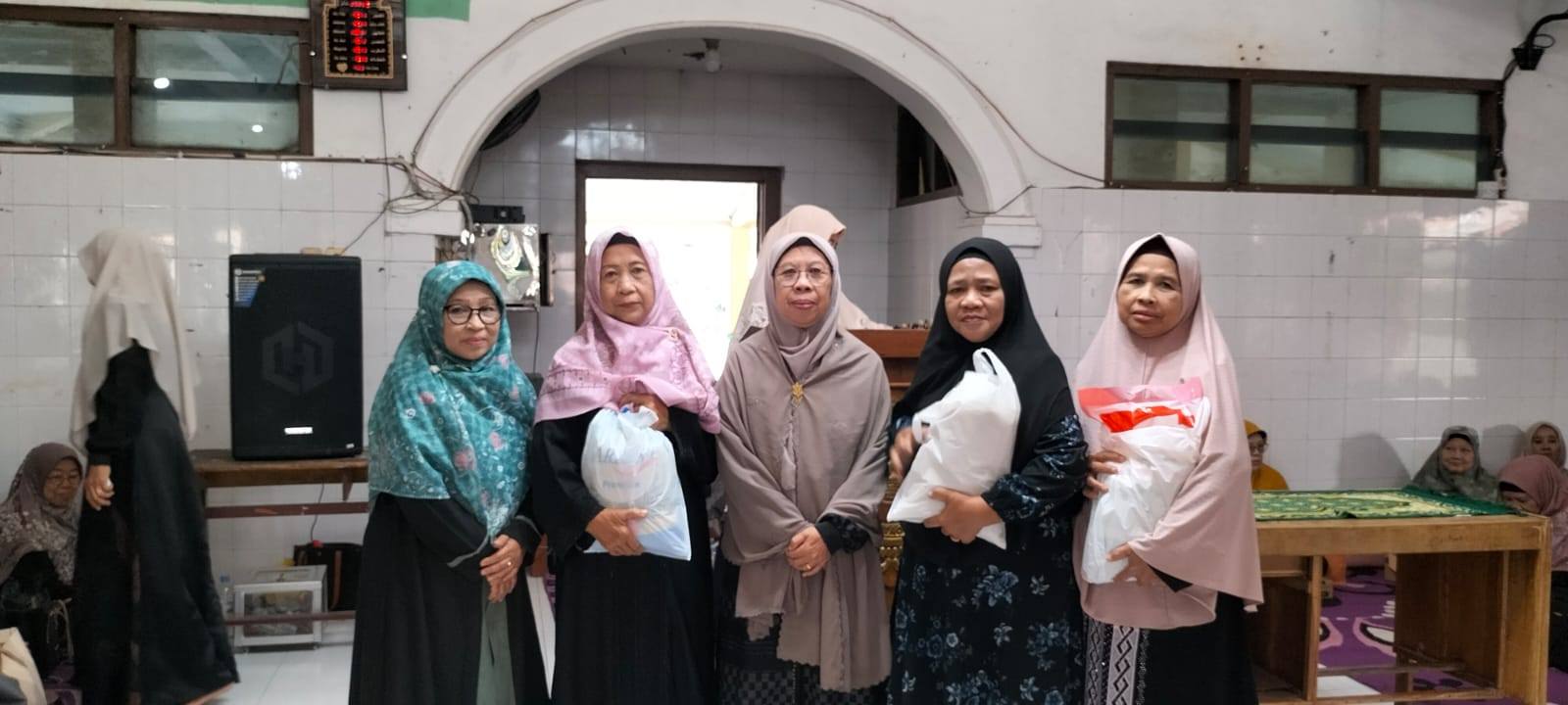 Menyambut Bulan Suci Ramadhan, Dompet Iffah Salurkan Bantuan ZIS